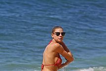 Charlotte McKinney Nude