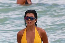 Kourtney Kardashian Nude