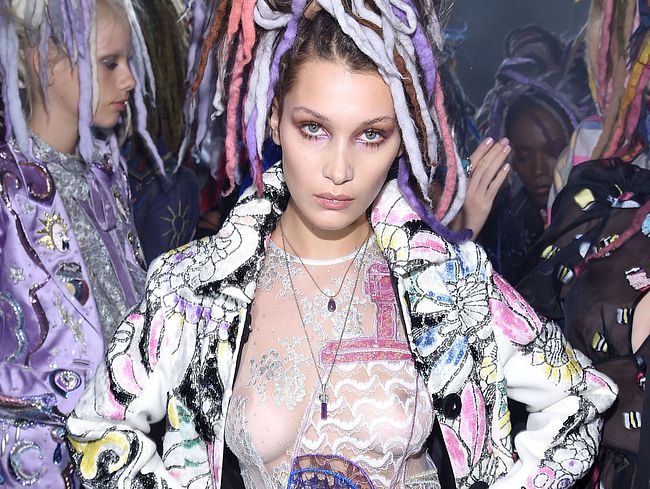 Bella Hadid Nude