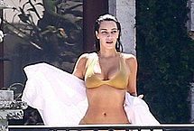 Kim Kardashian Nipslip