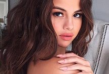 Selena Gomez Nude