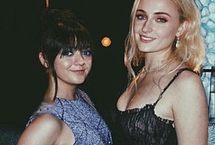 Sophie Turner and Maisie Williams Nude