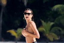 Emily Ratajkowski Nude