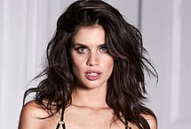 Sara Sampaio Nude