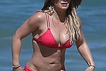 Hilary Duff Nude