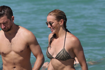 Katie Cassidy Nude Leaked