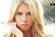 Charlotte McKinney Nude