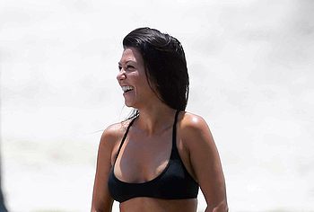 Kourtney Kardashian Nude