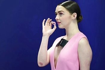 Maisie Williams Nude