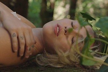 Miley Cyrus Nude