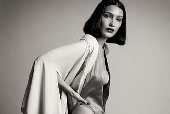 Bella Hadid Nude