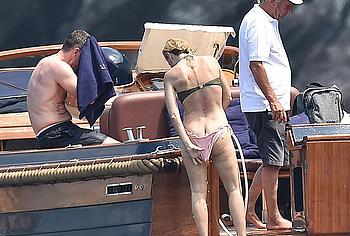 Gillian Anderson Nude