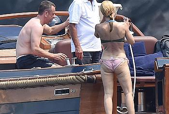 Gillian Anderson Nude