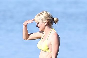 Anna Faris Nude