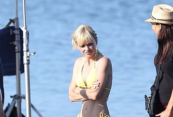 Anna Faris Nude
