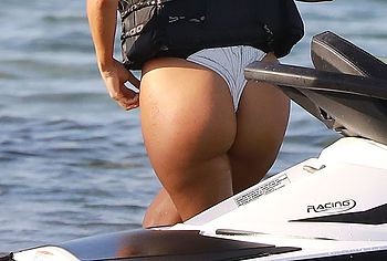 Kourtney Kardashian Nude