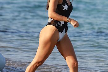 Kourtney Kardashian Nude