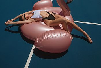 Kendall Jenner & Kylie Jenner Nude