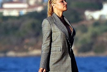 Pamela Anderson Nude