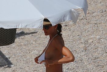 Martina Colombari Nude