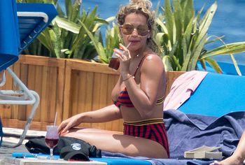 Rita Ora Nude