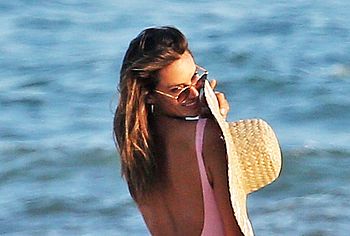 Alessandra Ambrosio Nude