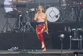Tove Lo Nude