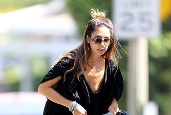 Leilani Dowding Nude