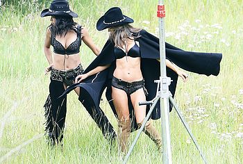 Adriana Lima & Alessandra Ambrosio Nude