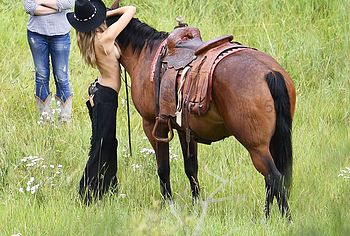 Josephine Skriver Nude