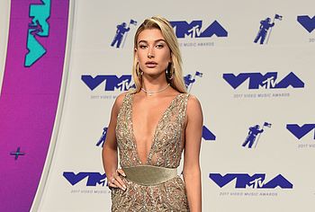 Hailey Baldwin Nude
