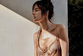 Alessandra Ambrosio Nude
