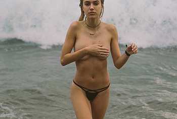 Delilah Belle Hamlin Nude