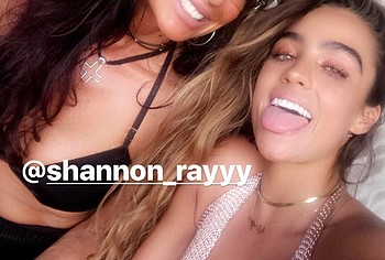 Sommer Ray Nude
