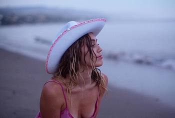 Miley Cyrus Nude