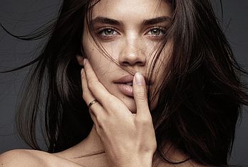 Sara Sampaio Nude