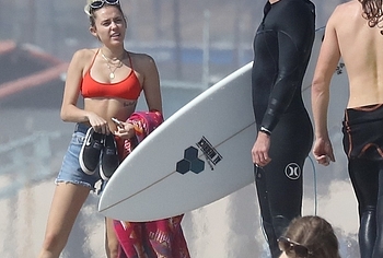 Miley Cyrus Nude