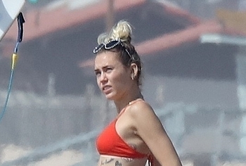 Miley Cyrus Nude
