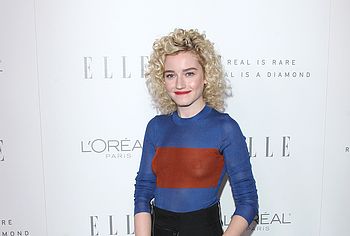 Julia Garner Nude