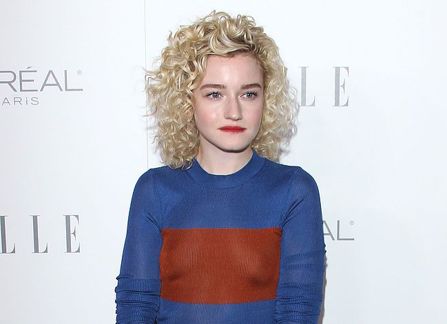 Julia Garner Nude