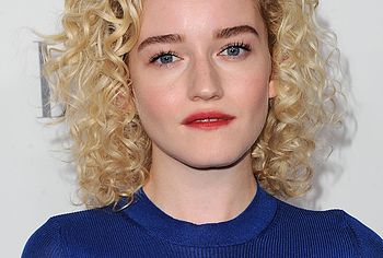 Julia Garner Nude