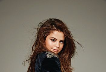 Selena Gomez Nude