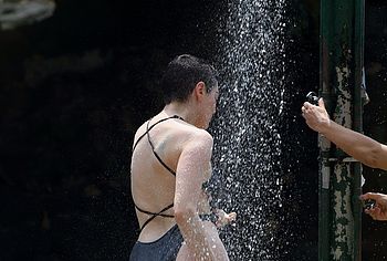 Rose McGowan Nude
