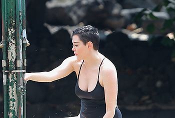 Rose McGowan Nude