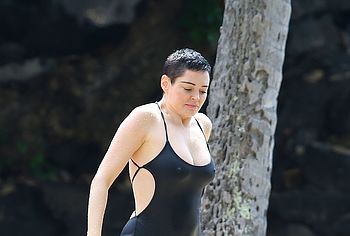 Rose McGowan Nude