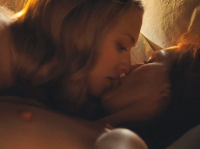 Amanda Seyfried Nude