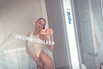 Bella Hadid Nude