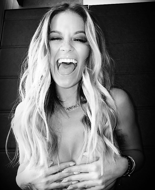 Rita Ora Nude