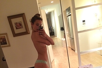 Hannah Davis Nude