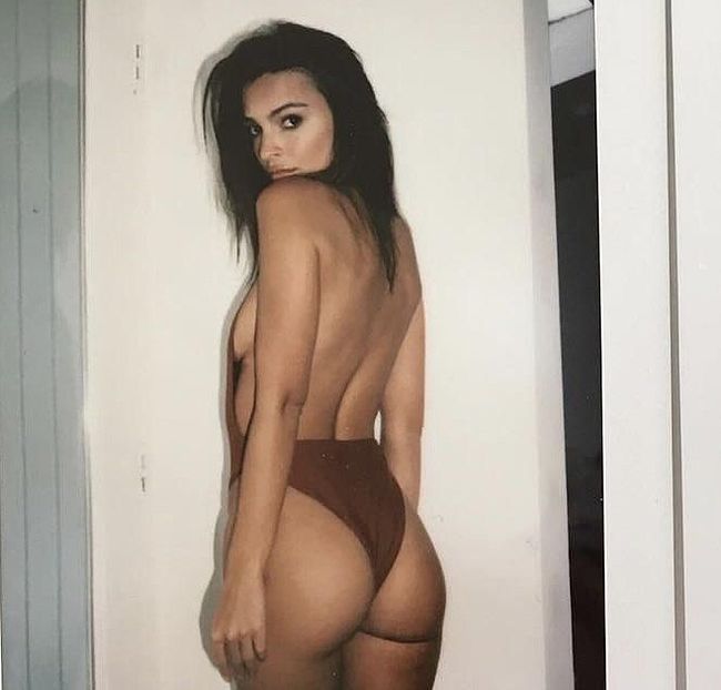 Emily Ratajkowski Nude
